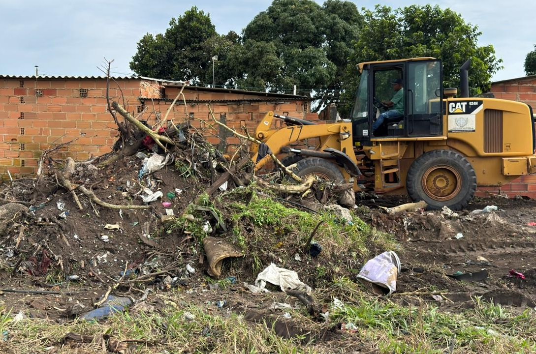 Prefeitura remove mais de 120 toneladas de lixo descartado irregularmente no Jardim Planalto